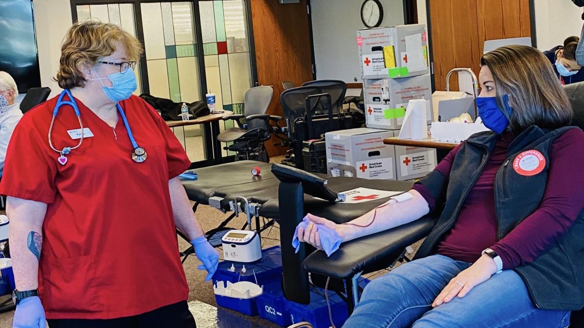 Rep. Angie Craig donating blood to the American Red Cross (05/08/20)