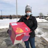 Rep. Craig’s drops off 2021 Valentines for Veterans at USPS in Eagan, MN. 