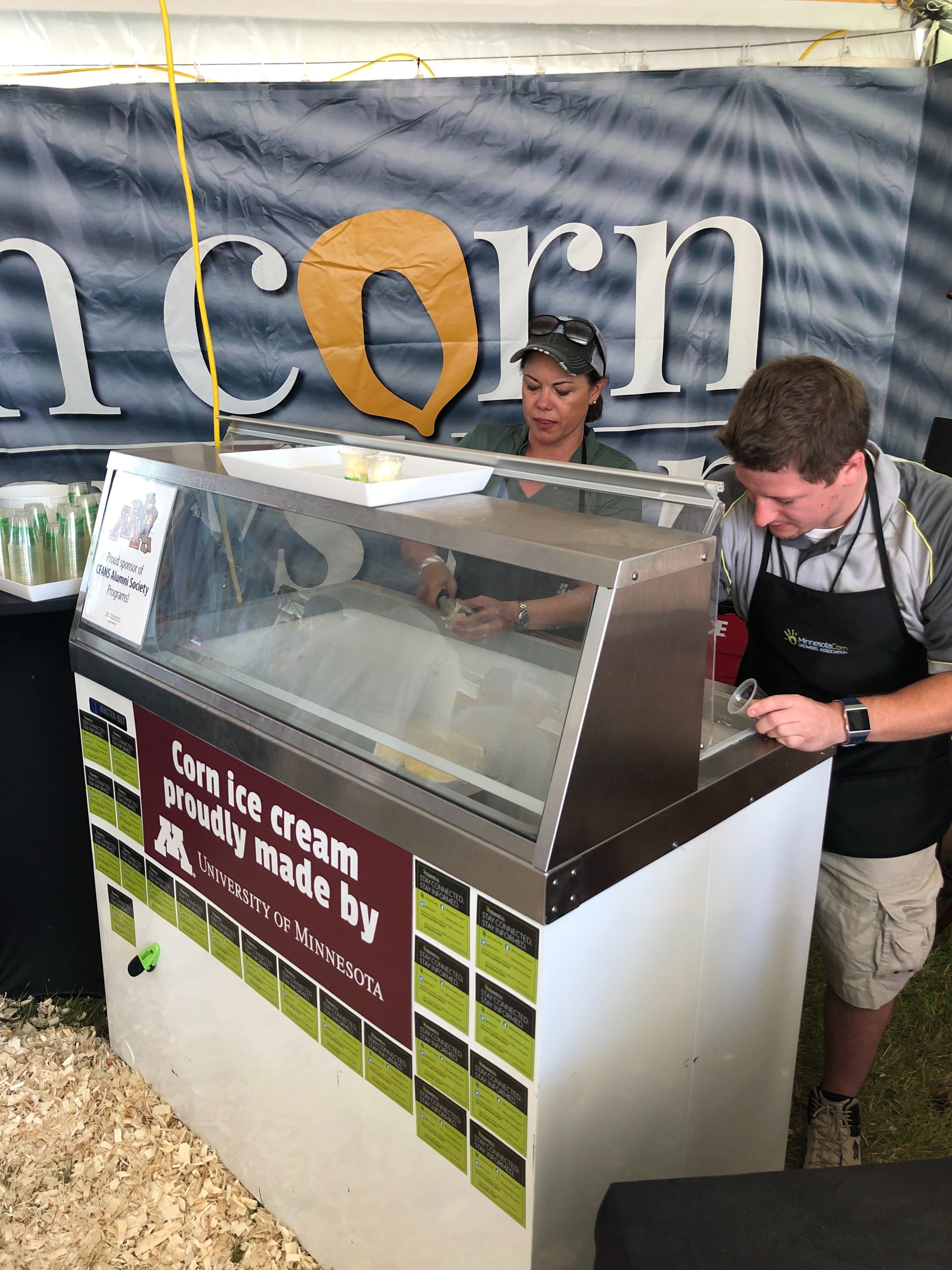 Rep. Craig serving ice cream